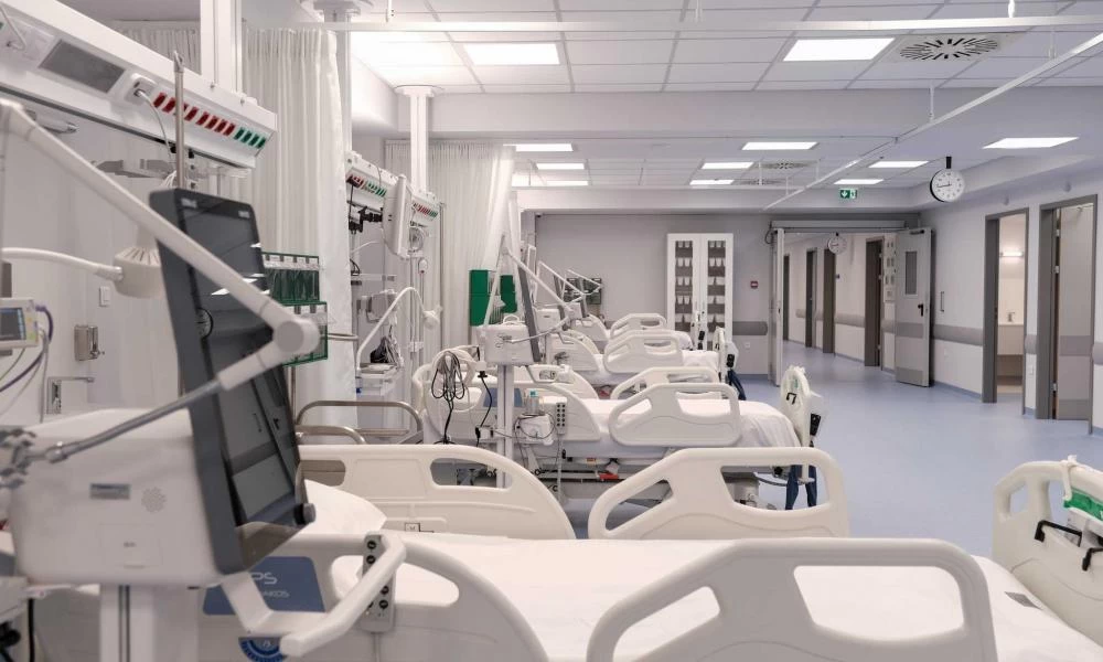 Καταγγελία Γιαννάκου για VIP MΕΘ: Παρέμβαση εισαγγελέα μετά την μηνυτήρια αναφορά Πλεύρη